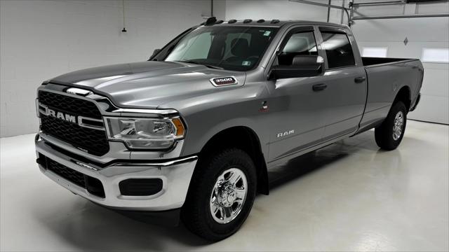 2022 RAM 3500 Tradesman Crew Cab 4x4 8 Box