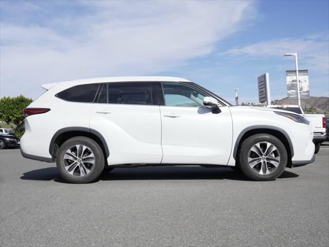 2022 Toyota Highlander XLE 2022 Toyota Highlander XLE