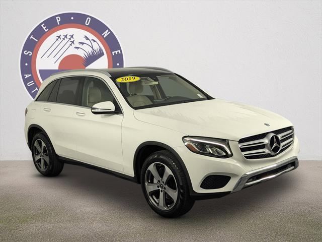 2019 Mercedes-Benz GLC 300 GLC 300 2019 Mercedes-Benz GLC 300 GLC 300