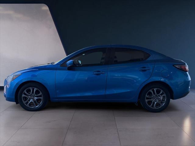 Used 2019 Toyota Yaris LE with VIN 3MYDLBYV8KY523202 for sale in Laredo, TX