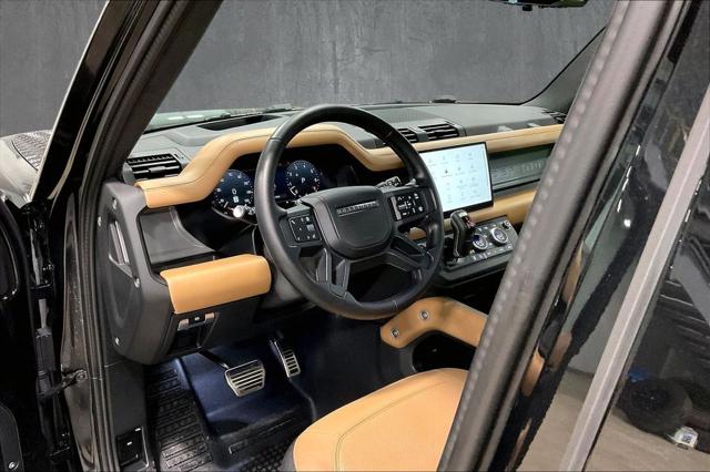 2025 Land Rover Defender 110 P525 V8