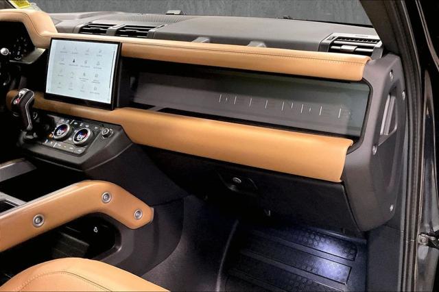 2025 Land Rover Defender 110 P525 V8