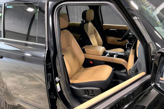 2025 Land Rover Defender 110 P525 V8