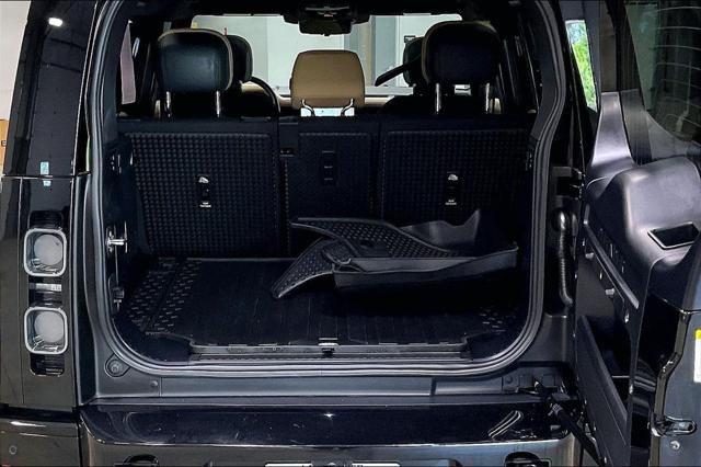 2025 Land Rover Defender 110 P525 V8