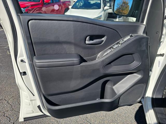 2026 Nissan Frontier Crew Cab SV 4x4