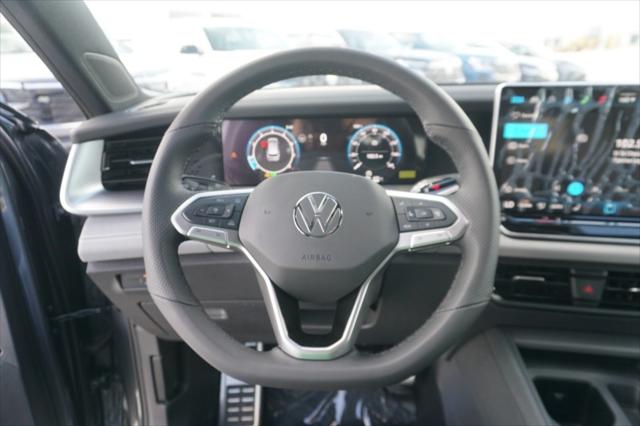 2026 Volkswagen Tiguan SE R-Line Black