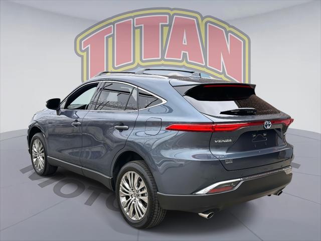 2023 Toyota Venza XLE [2]