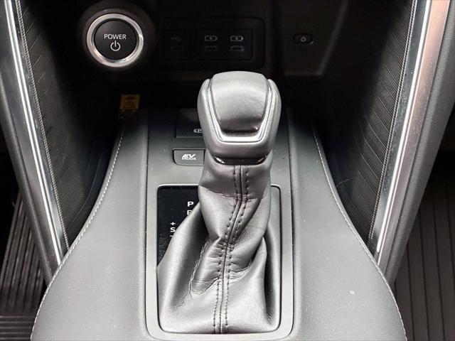 2023 Toyota Venza XLE [18]