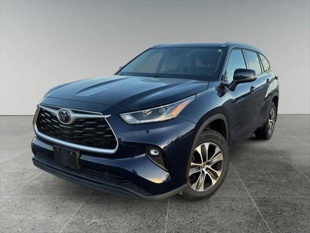 2021 Toyota Highlander XLE for sale in Wausau, WI