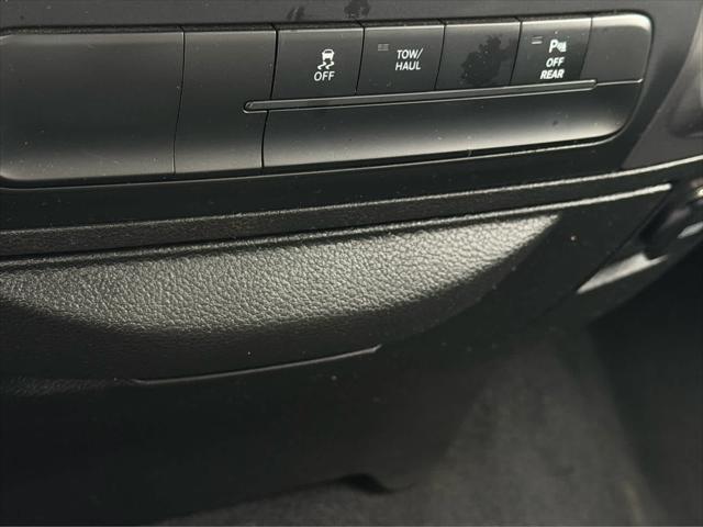2024 Ram 1500 Classic Warlock Crew Cab 4x4 5'7" Box