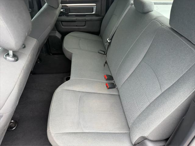 2024 Ram 1500 Classic Warlock Crew Cab 4x4 5'7" Box