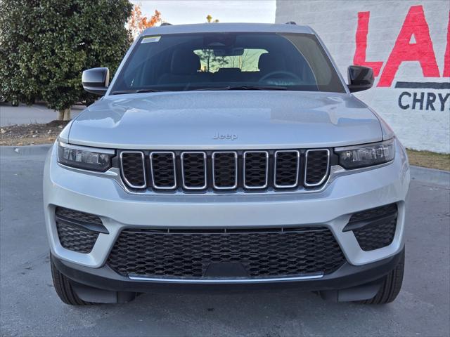 2025 Jeep Grand Cherokee GRAND CHEROKEE LAREDO 4X2 2025 Jeep Grand Cherokee GRAND CHEROKEE LAREDO 4X2