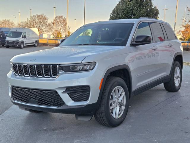 2025 Jeep Grand Cherokee GRAND CHEROKEE LAREDO 4X2 2025 Jeep Grand Cherokee GRAND CHEROKEE LAREDO 4X2