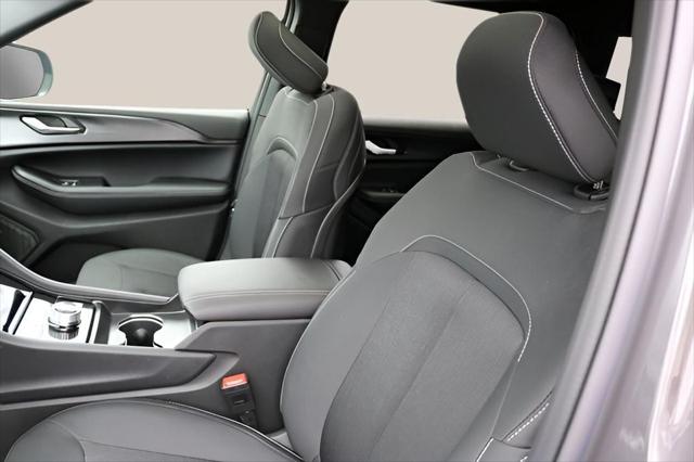 2025 Jeep Grand Cherokee Laredo X 4x2