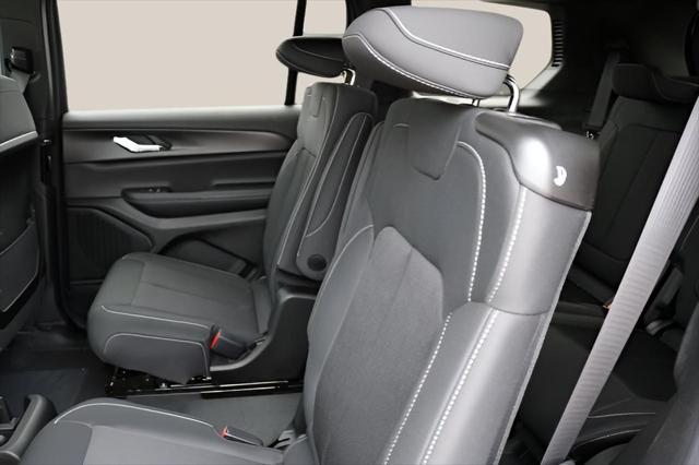 2025 Jeep Grand Cherokee Laredo X 4x2