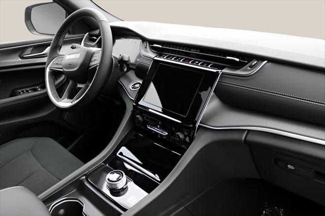 2025 Jeep Grand Cherokee Laredo X 4x2
