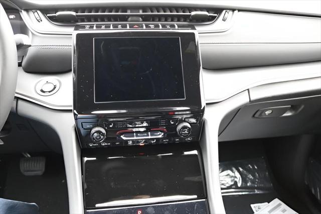 2025 Jeep Grand Cherokee Laredo X 4x2