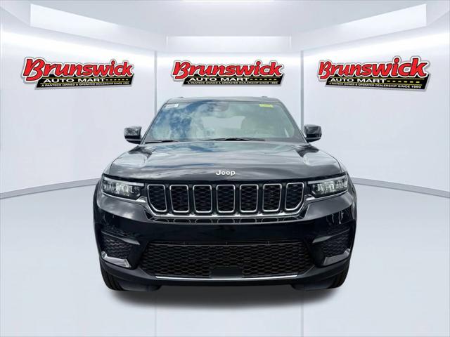 2025 Jeep Grand Cherokee GRAND CHEROKEE LAREDO 4X4