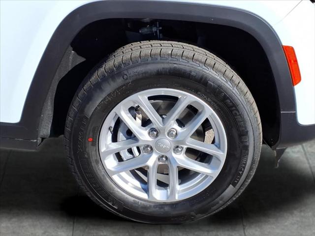 2025 Jeep Grand Cherokee GRAND CHEROKEE LAREDO X 4X2