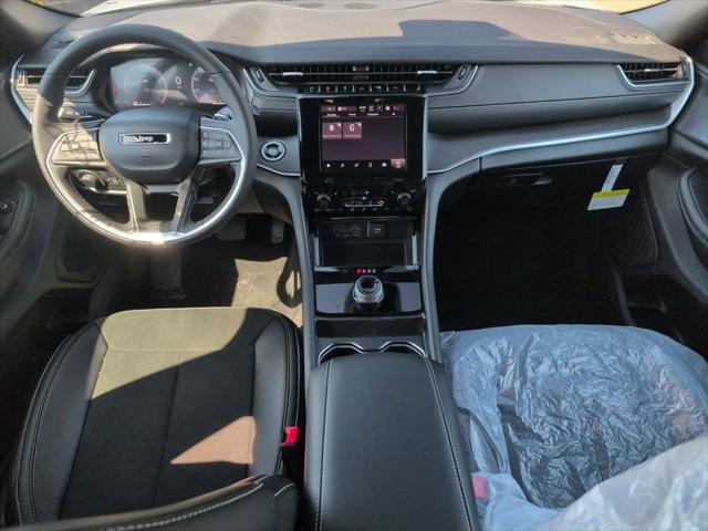 2025 Jeep Grand Cherokee Altitude X 4x4