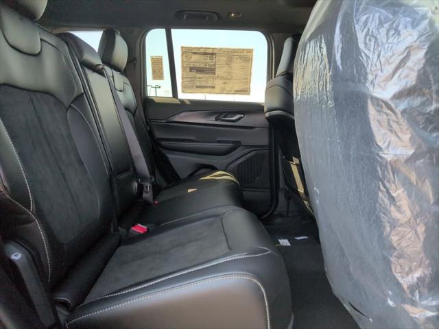 2025 Jeep Grand Cherokee Altitude X 4x4