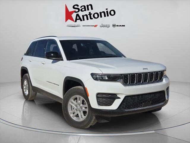 2025 Jeep Grand Cherokee GRAND CHEROKEE LAREDO 4X2