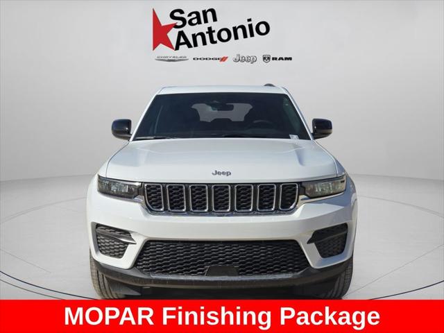 2025 Jeep Grand Cherokee GRAND CHEROKEE LAREDO 4X2