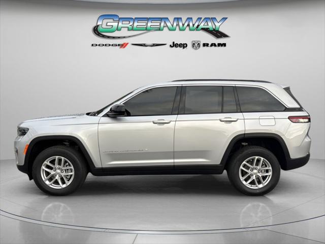 2025 Jeep Grand Cherokee GRAND CHEROKEE LAREDO X 4X2