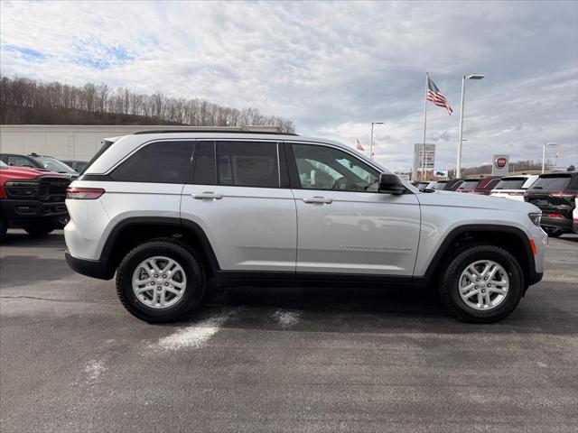 2025 Jeep Grand Cherokee GRAND CHEROKEE LAREDO 4X4