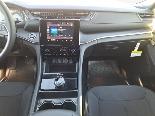 2025 Jeep Grand Cherokee GRAND CHEROKEE LAREDO X 4X2