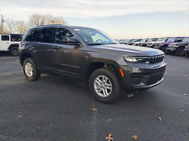 2025 Jeep Grand Cherokee GRAND CHEROKEE LAREDO 4X2