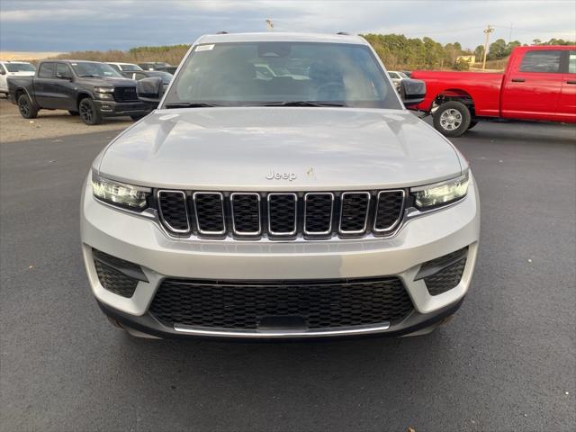 2025 Jeep Grand Cherokee GRAND CHEROKEE LAREDO X 4X2