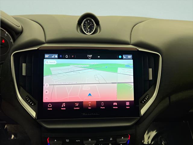 2022 Maserati Ghibli Modena Q4