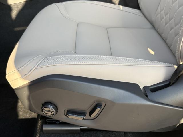 2026 Volvo XC90 Plus, B6 AWD Gas (mild hybrid), Gasoline, Bright, 7 Seats