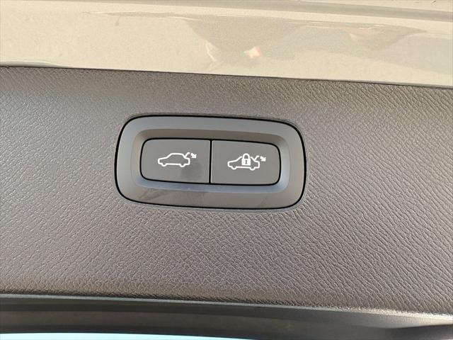 2026 Volvo XC90 Plus, B6 AWD Gas (mild hybrid), Gasoline, Bright, 7 Seats
