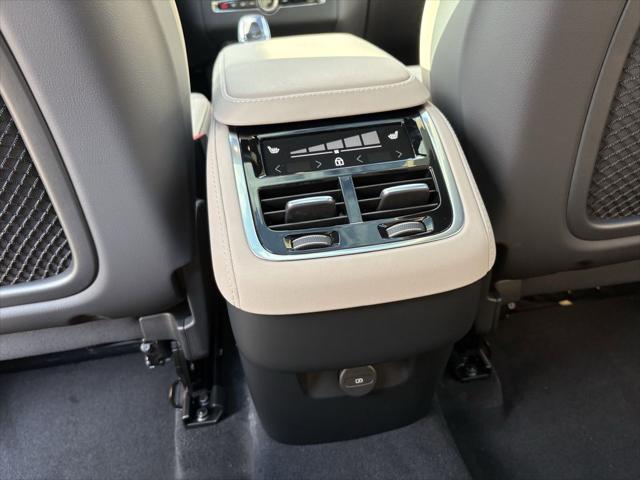 2026 Volvo XC90 Plus, B6 AWD Gas (mild hybrid), Gasoline, Bright, 7 Seats