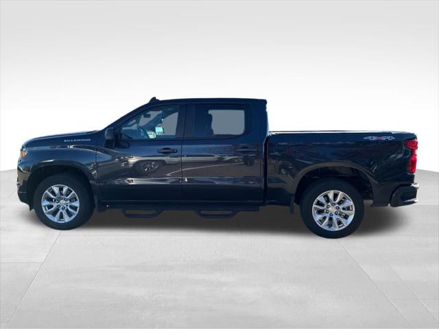 2022 Chevrolet Silverado 1500 4WD Crew Cab Short Bed Custom 2022 Chevrolet Silverado 1500 4WD Crew Cab Short Bed Custom