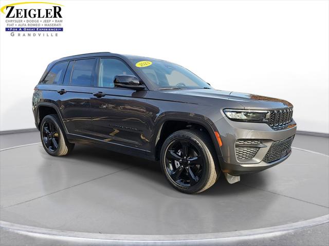2023 Jeep Grand Cherokee Altitude 4x4 2023 Jeep Grand Cherokee Altitude 4x4
