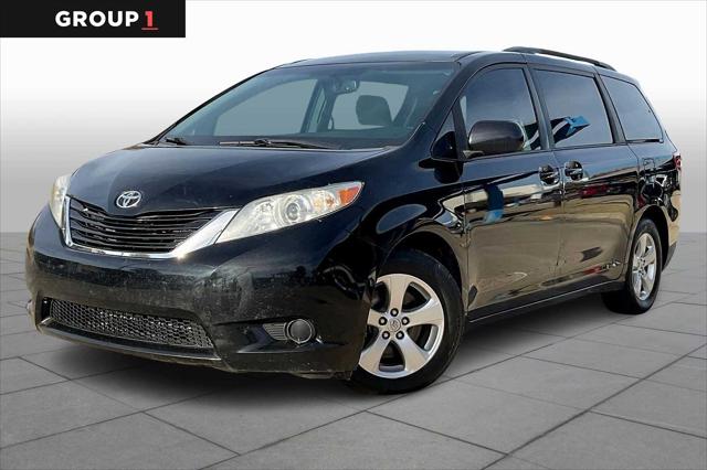 2017 Toyota Sienna LE 8 Passenger