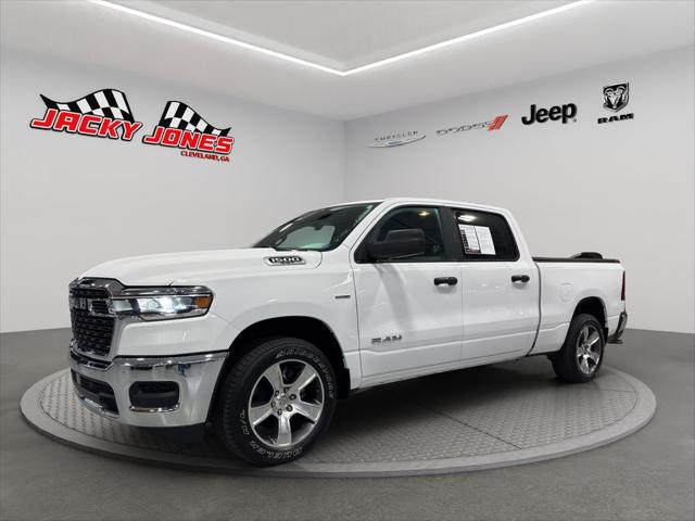 2025 RAM 1500 Tradesman Crew Cab 4x4 64 Box
