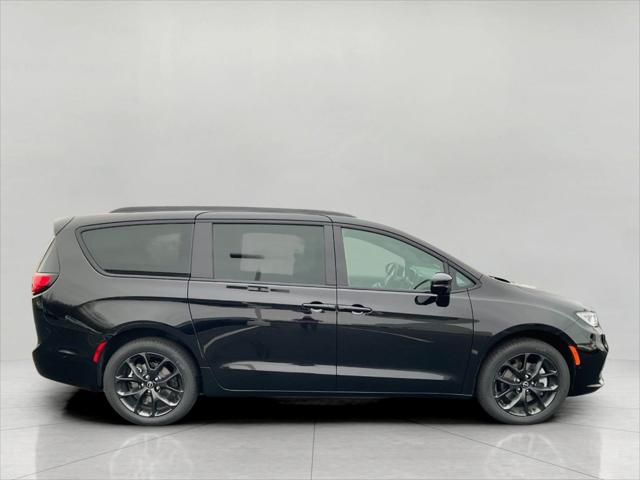 2026 Chrysler Pacifica PACIFICA LIMITED AWD