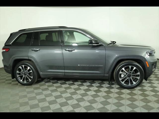 2022 Jeep Grand Cherokee Overland 4x4 2022 Jeep Grand Cherokee Overland 4x4