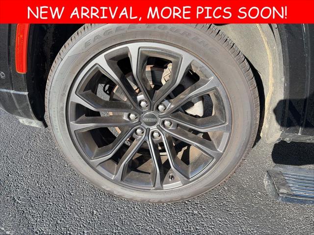 2022 Wagoneer Grand Wagoneer Series II Obsidian 4x4 2022 Wagoneer Grand Wagoneer Series II Obsidian 4x4