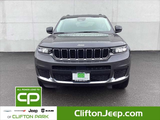 2022 Jeep Grand Cherokee L Laredo 4x4