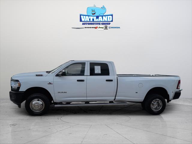 2022 RAM 3500 Tradesman Crew Cab 4x4 8 Box