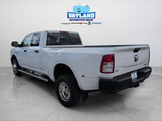 2022 RAM 3500 Tradesman Crew Cab 4x4 8 Box