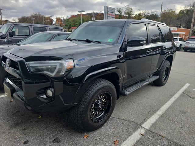 2017 Toyota 4Runner SR5 2017 Toyota 4Runner SR5