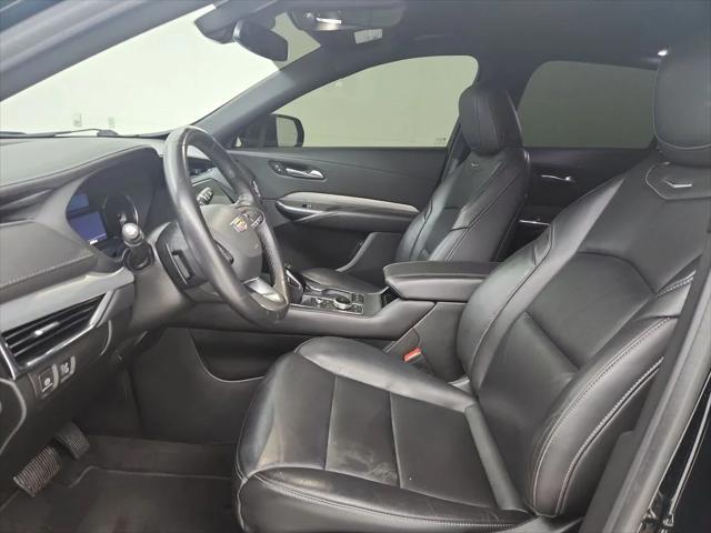 2023 Cadillac XT4 FWD Premium Luxury