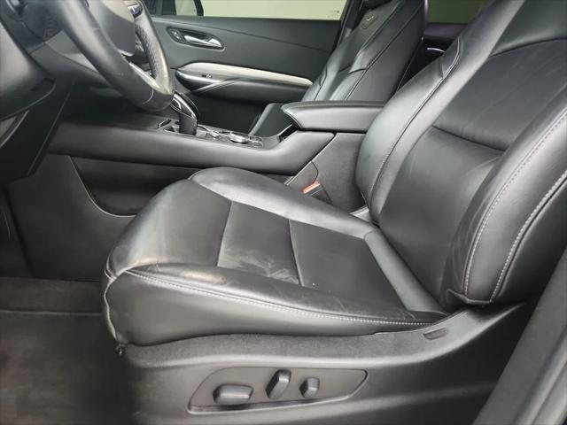 2023 Cadillac XT4 FWD Premium Luxury