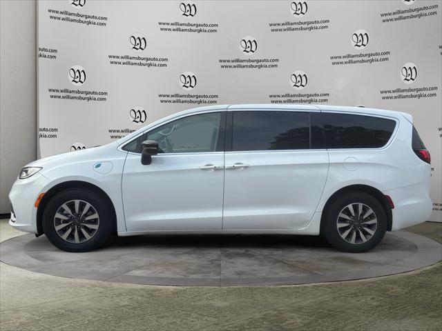 2024 Chrysler Pacifica Hybrid Select 2024 Chrysler Pacifica Hybrid Select